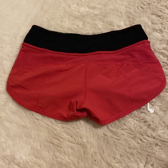 Lululemon Speed Up Short size 2 pink Fuchsia/zen garden multi like new condition - Picture 8 of 13